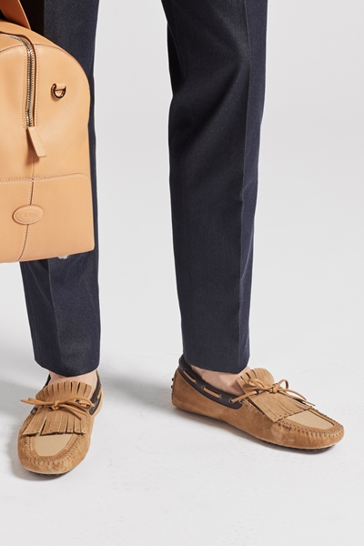 مجموعة Tod’s الرجالية لربيع وصيف 2020... تصاميم خفيفة بجودة عالية